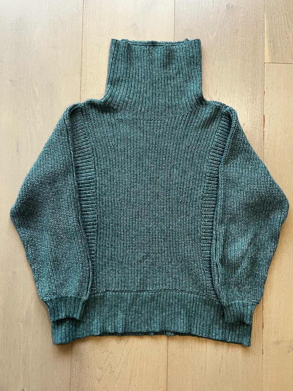 American Eagle Green Turtleneck Sweater Size Small